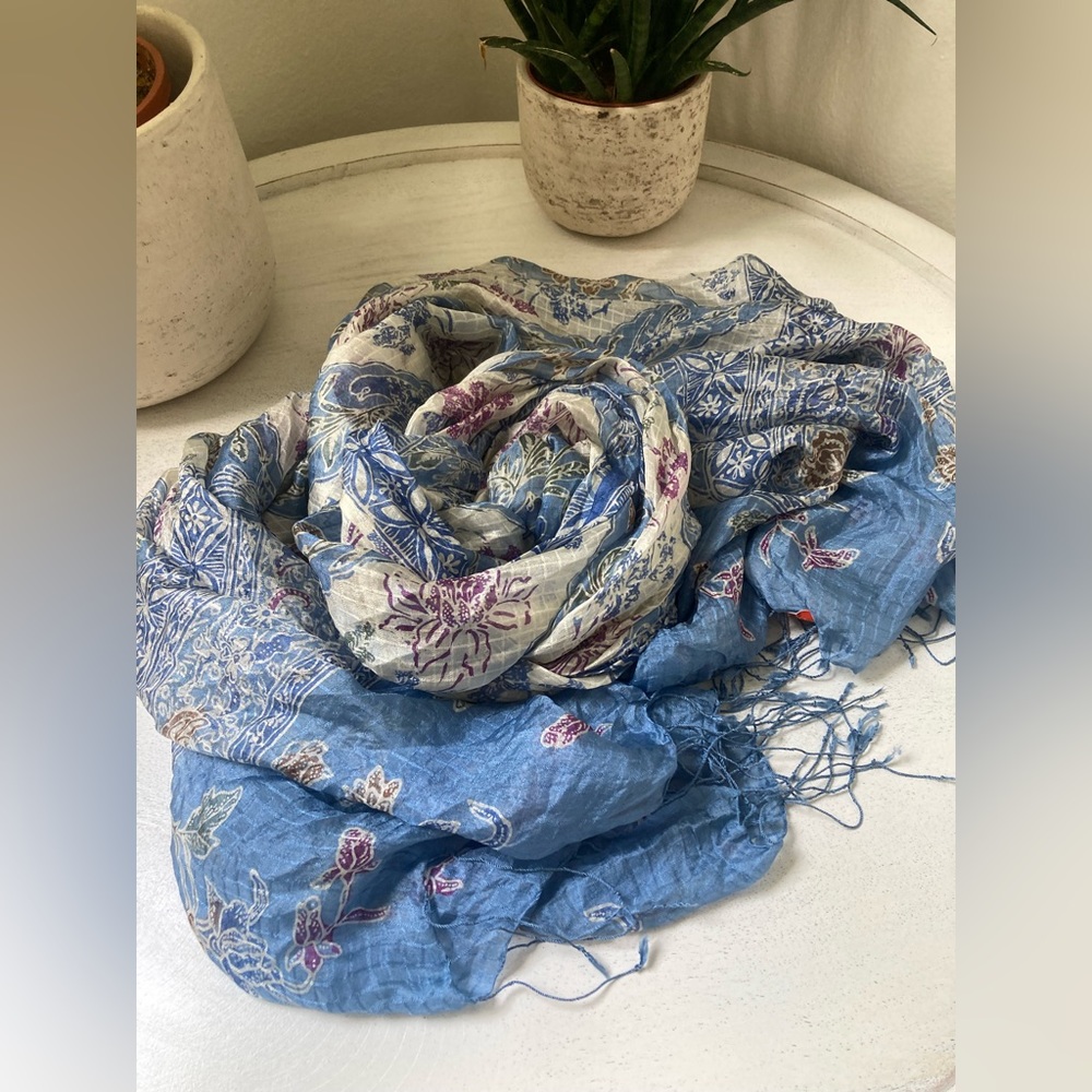Floral Sik Scarf - Batik